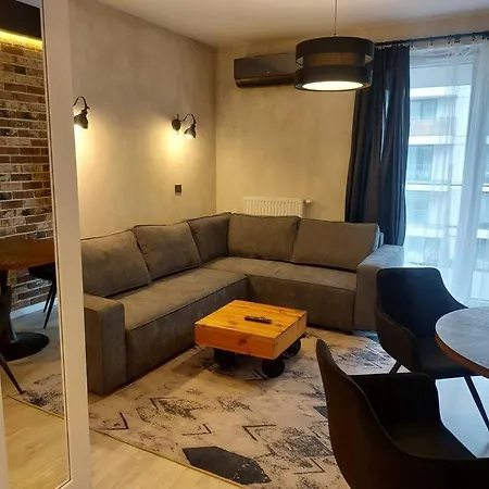 Nad Wisla, Bezplatny Parking Apartment