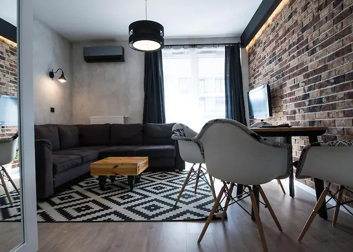 Nad Wisla, Bezplatny Parking, Awg